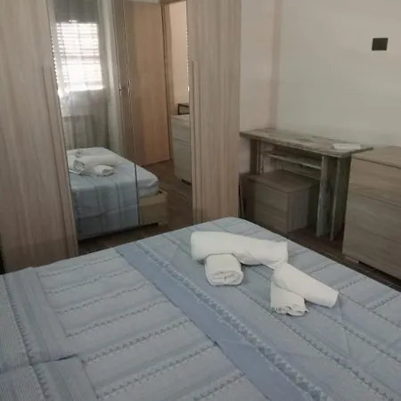 Apartament House Jack